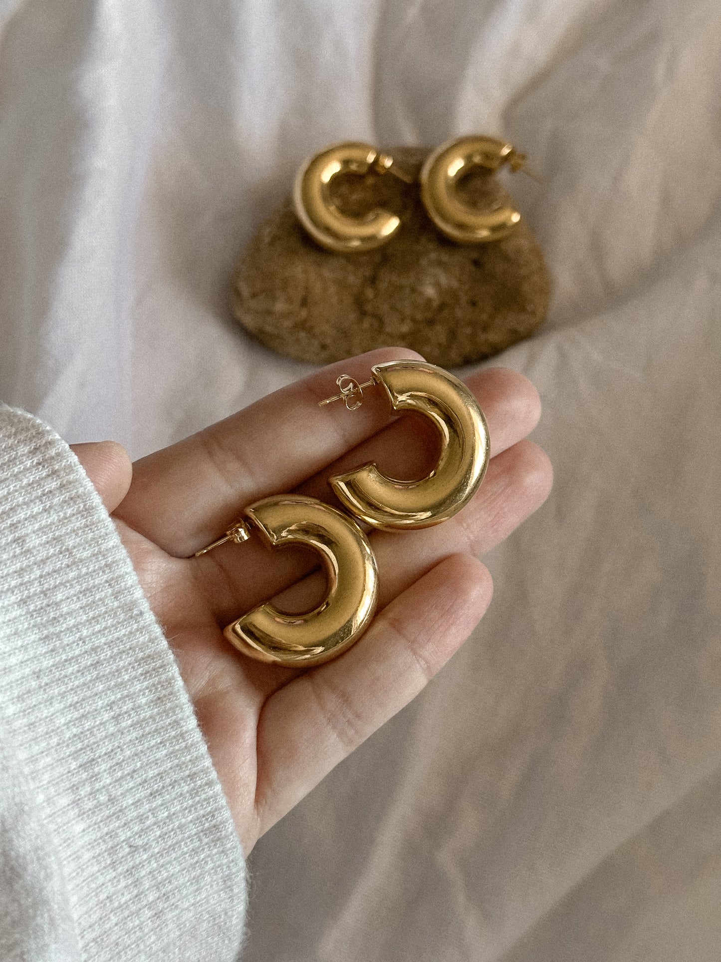VERONA STUDS