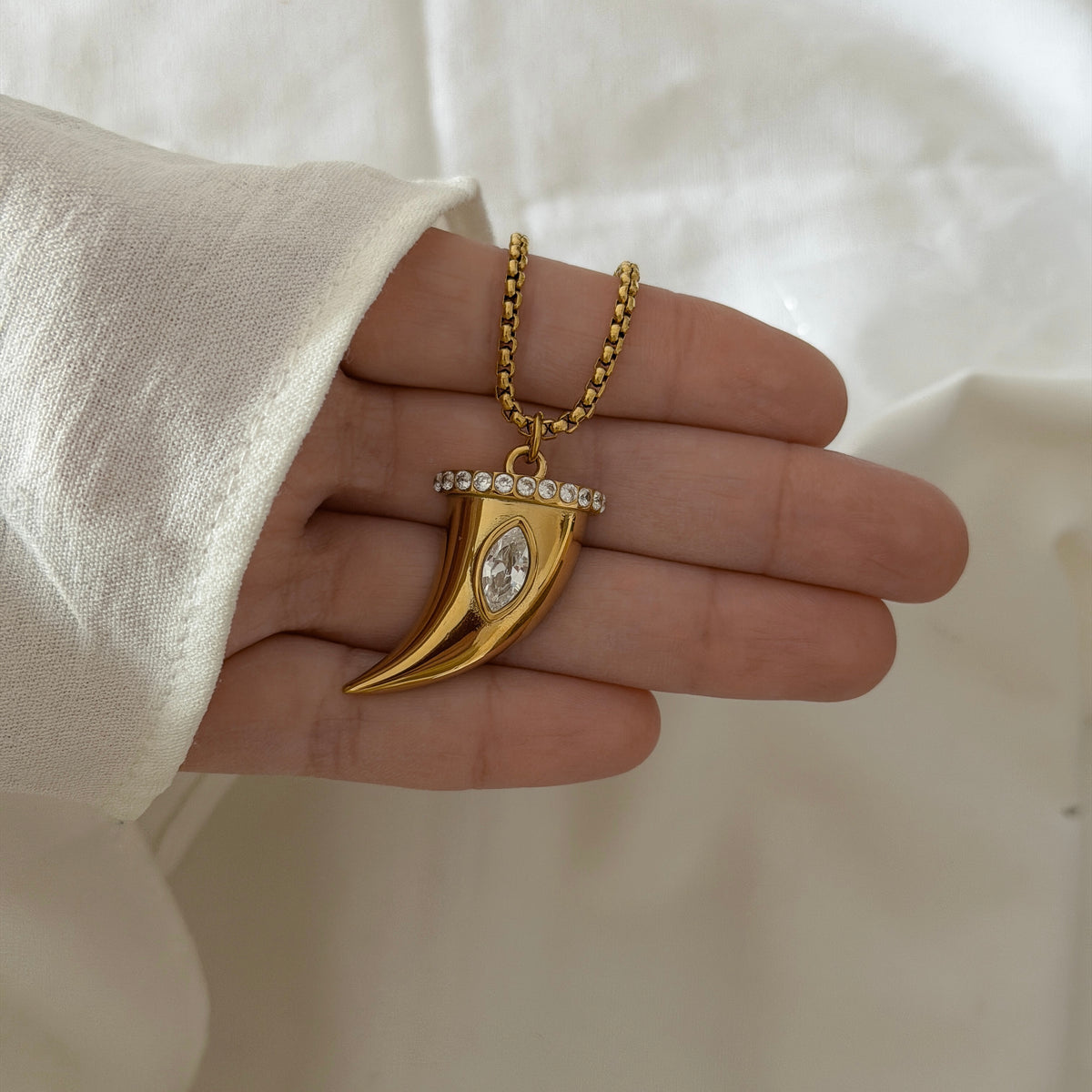 COLLAR COLMILLO