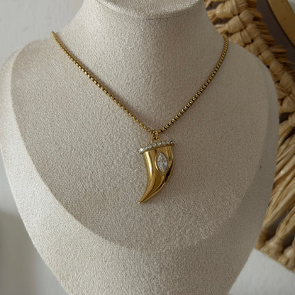 COLLAR COLMILLO